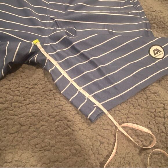 Allyance Striped  Board Shorts Men’s Size 34 - Picture 3 of 10